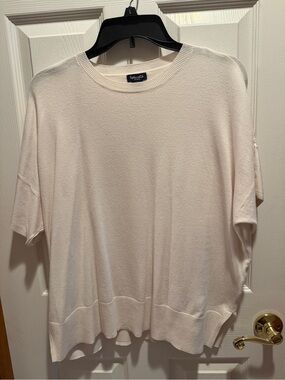 Splendid Cream V-Neck Short Sleeve Knit Top